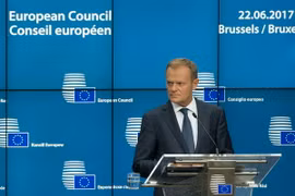 Chủ tịch Hội đồng châu Âu Donald Tusk tại cuộc họp báo chung ở Brussels ngày 22/6. (Ảnh: EPA/TTXVN)