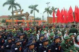 Ngày hội tiễn các tân binh lên đường nhập ngũ. (Ảnh: Công Tường/TTXVN)