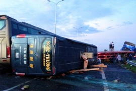 Hiện trường vụ tai nạn. (Ảnh: Lê Xuân/TTXVN)