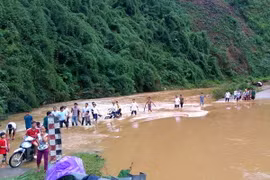 Mưa lũ ở huyện Yên Lập, tỉnh Phú Thọ. (Ảnh: TXXVN phát)