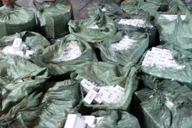 Thuốc lá lậu. (Ảnh: TTXVN phát)