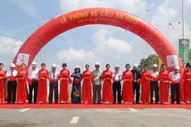 Thông xe cầu An Hảo bắc qua sông Đồng Nai nối 3 tuyến quốc lộ 