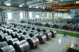 Kho hàng thép cuộn tại nhà máy thép Han ở Handan, tỉnh Hà Bắc, Trung Quốc. (Ảnh: AFP/TTXVN)