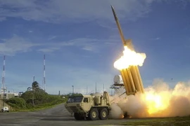 Hệ thống phòng thủ tên lửa tầm cao giai đoạn cuối (THAAD) của Mỹ được phóng thử thành công ngày 10/9/2013. (Ảnh: EPA/TTXVN)