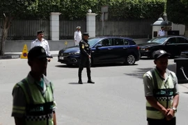 Cảnh sát Ai Cập tăng cường an ninh tại thủ đô Cairo. (Ảnh: AFP/TTXVN)