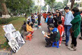Trò chơi ô ăn quan. (Ảnh minh họa: Anh Tuấn/TTXVN)
