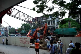 Một vụ sập cẩu. (Ảnh minh họa: Huy Hùng/TTXVN)