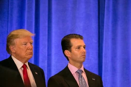 Tổng thống Trump và con trai Donald Trump Jr. (Nguồn: The New York Times)