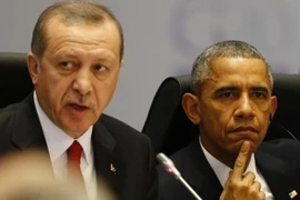 Tổng thống Mỹ Barack Obama (phải) và người đồng cấp Thổ Nhĩ Kỳ Tayyip Erdogan. (Nguồn: Reuters)