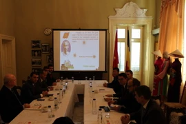 Quang cảnh hội thảo về Chủ tịch Hồ Chí Minh tại Romania. (Ảnh: CTV Việt Ru)