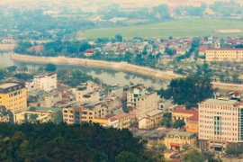 Ngắm thung lũng Mường Thanh từ trực thăng của Không quân Việt Nam