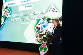 Bà Mette Moglestue, Phó Đại sứ Na Uy tại Việt Nam, phát biểu tại tọa đàm “Trách nhiệm mở rộng của nhà sản xuất (EPR): Từ chính sách đến thực thi.” (Ảnh: Trương Văn Vị/TTXVN)