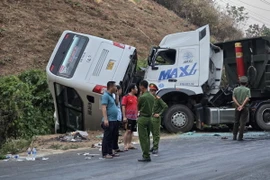 Hiện trường vụ tai nạn xảy ra tại thôn Đăk Puih, xã Đăk Tờ Re, huyện Kon Rẫy, tỉnh Kon Tum. (Ảnh: Khoa Chương/TTXVN)