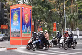 Chủ tịch thành phố Hà Nội yêu cầu thực hiện nghiêm các biện pháp phòng, chống dịch dịp năm mới. (Ảnh: TTXVN)