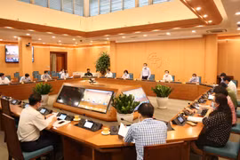 Cuộc họp của Ban Chỉ đạo COVID-19 thành phố Hà Nội. (Ảnh: PV/Vietnam+)