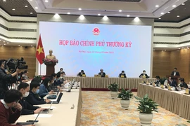 Đại diện các bộ, ngành tại phiên họp báo Chính phủ ngày 2/2. (Ảnh: Đức Duy/Vietnam+)