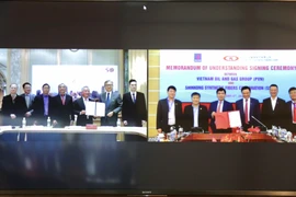 Lễ ký hợp tác trực tuyến giữa Petrovietnam và SSFC. (Ảnh: Vietnam+)