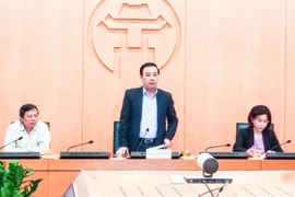 Phó Chủ tịch Ủy ban nhân dân thành phố Hà Nội Chử Xuân Dũng, chủ trì cuộc họp của Ban chỉ đạo phòng chống dịch bệnh COVID-19. (Ảnh: PV/Vietnam+)