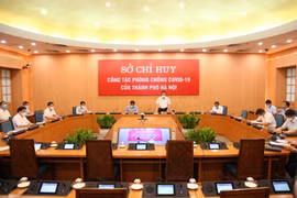 Cuộc họp của Sở Chỉ huy phòng, chống dịch COVID-19 thành phố Hà Nội. (Ảnh: PV/Vietnam+)