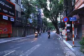 Hà Nội thực hiện giãn cách xã hội từ 6 giờ ngày hôm nay, 24/7. (Ảnh: TTXVN)