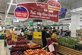Hàng hóa tại các siêu thị trên địa bàn Hà Nội dồi dào. (Ảnh: Xuân Quảng/Vietnam+)