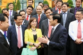 Chủ tịch nước gặp doanh nhân trẻ tiêu biểu được giải Sao Đỏ