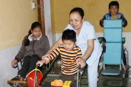 Chương trình giao lưu "Chung tay chia sẻ nỗi đau da cam"