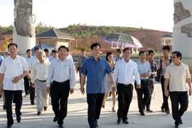 Thủ tướng dự Lễ hợp long cầu Cửa Đại bắc qua sông Thu Bồn