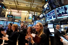 Chứng khoán Mỹ tăng nhẹ, khối lượng giao dịch không nhiều