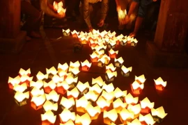 Gần 2.000 đoàn viên, thanh niên dự lễ tri ân các anh hùng liệt sỹ