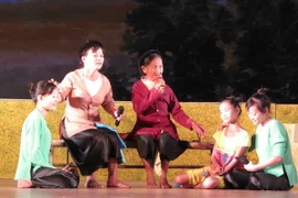 Chuyên gia UNESCO tham gia sinh hoạt hát Ví giặm ở Hà Tĩnh