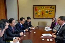 Đoàn làm việc với Bộ Ngoại giao Canada ngày 12/3 tại Ottawa. (Ảnh: D.Hoa-T.Hải-V.Luyến/Vietnam+)