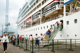 Cảng Chân Mây đón trên 34.000 khách du lịch tàu biển đến Huế