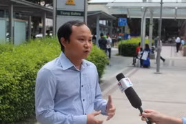 Người Việt ở Singapore phản đối hành động của Trung Quốc