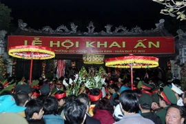 Quang cảnh Lễ hội khai ấn đền Trần năm 2013. (Ảnh: Quốc Khánh/TTXVN)