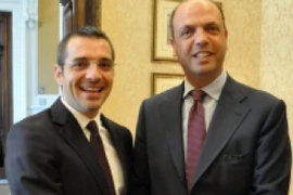 Bộ trưởng Nội vụ Albania Saimir Tahiri và Bộ trưởng Nội vụ Italy Angelino Alfano. (Nguồn: albeu.com)