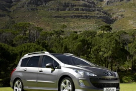 Mẫu xe Peugeot 308 SW. (Nguồn: automobilesreview.com)