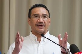 Malaysia lập ủy ban quốc tế điều tra vụ máy bay mất