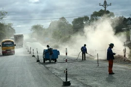 Dứt điểm giải phóng mặt bằng quốc lộ 1, đường Hồ Chí Minh