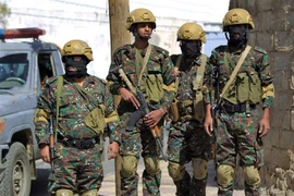 Lực lượng trung thành với phiến quân Houthi tham gia cuộc diễu hành nhân một sự kiện ở Sanaa, Yemen ngày 31/3. (Ảnh: AFP/TTXVN)