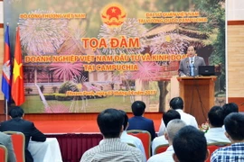 Tọa đàm các doanh nghiệp Việt Nam đầu tư tại Campuchia 
