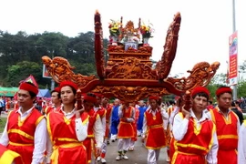 Bức tranh toàn cảnh về Giỗ Tổ Hùng Vương-Lễ hội Đền Hùng 2015