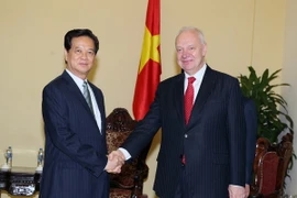 Việt Nam mong chờ chuyến thăm của Thủ tướng Nga Medvedev