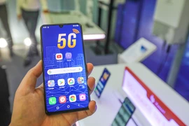 Vsmart Aris 5G là mẫu điện thoại thông minh đầu tiên của Việt Nam sử dụng được mạng 5G. (Ảnh: Minh Sơn/Vietnam+)