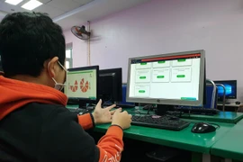 Học sinh trường Pascal học tập trên hệ thống VioEdu theo giáo án điện tử của nhà trường. (Ảnh minh hoạ)
