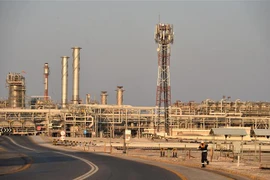 Nhà máy lọc dầu Abqaiq của Aramco tại Saudi Arabia. (Ảnh: AFP/TTXVN)