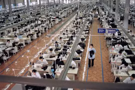 Công ty May Sông Hồng (Nam Định). (Ảnh: Bùi Tường/TTXVN)