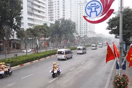 Đoàn xe đưa các biểu tới Trung tâm Hội nghị quốc gia. (Ảnh minh họa: TTXVN)