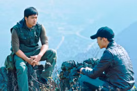 Một cảnh trong phim 'Mạch ngầm vùng biên ải.' (Ảnh: VFC) 