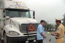 Đã xử lý gần 12.800 xe chạy quá tải trên cả nước 